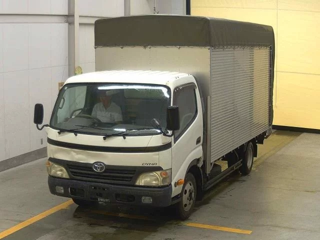 Toyota Dyna  с аукциона в Японии