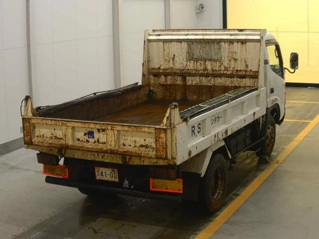 Toyota Dyna  с аукциона в Японии
