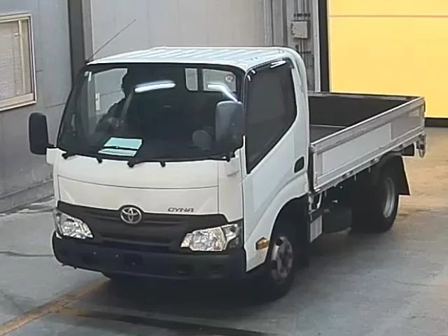 Toyota Dyna  с аукциона в Японии