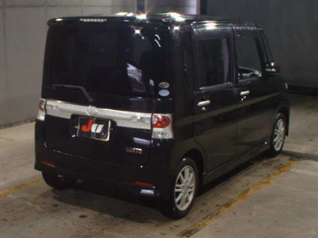 Daihatsu Tanto  с аукциона в Японии