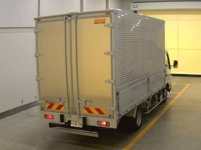 Hino Dutro  с аукциона в Японии