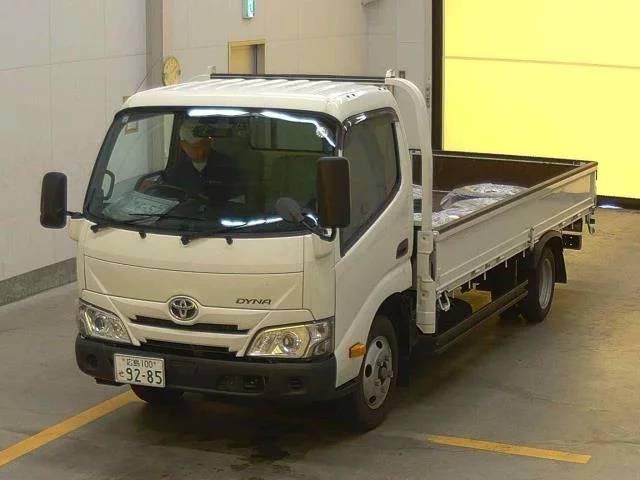Toyota Dyna  с аукциона в Японии