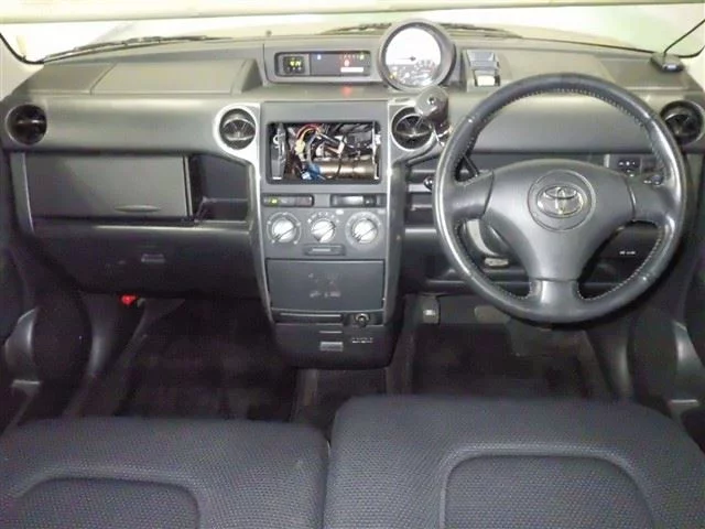 Toyota bB  с аукциона в Японии