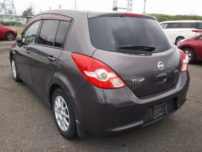 Nissan Tiida
