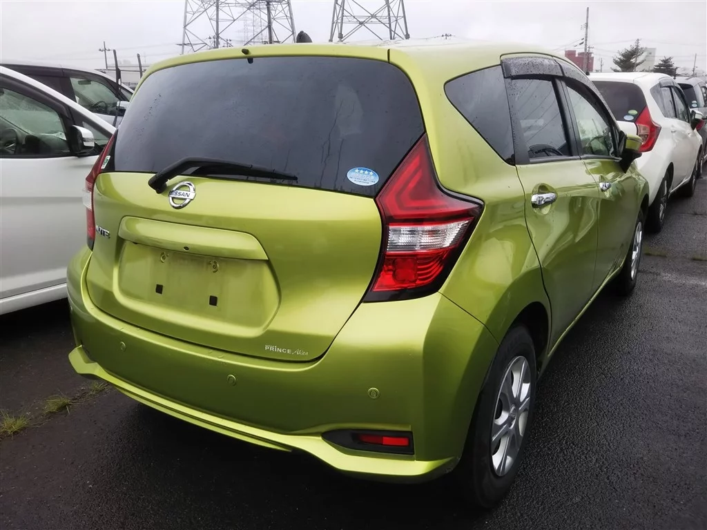 Nissan Note  с аукциона в Японии