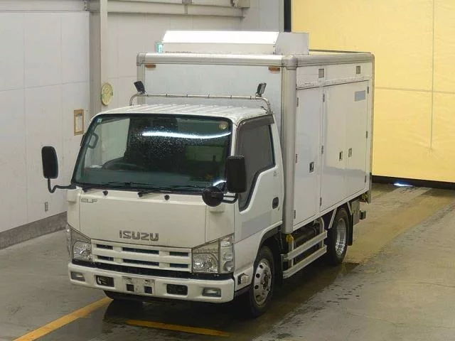 Isuzu Elf  с аукциона в Японии