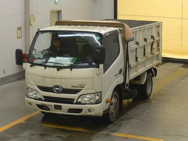 Hino Dutro  с аукциона в Японии