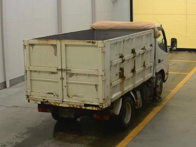 Hino Dutro  с аукциона в Японии