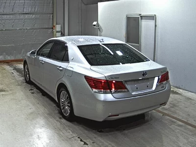 Toyota CROWN HYBRID
