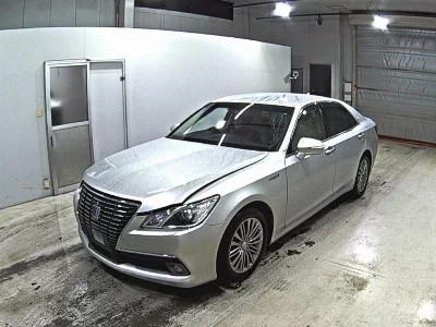 Toyota CROWN HYBRID