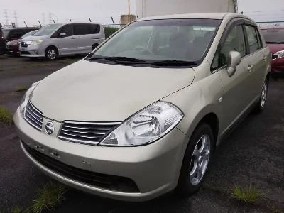 Nissan Tiida Latio