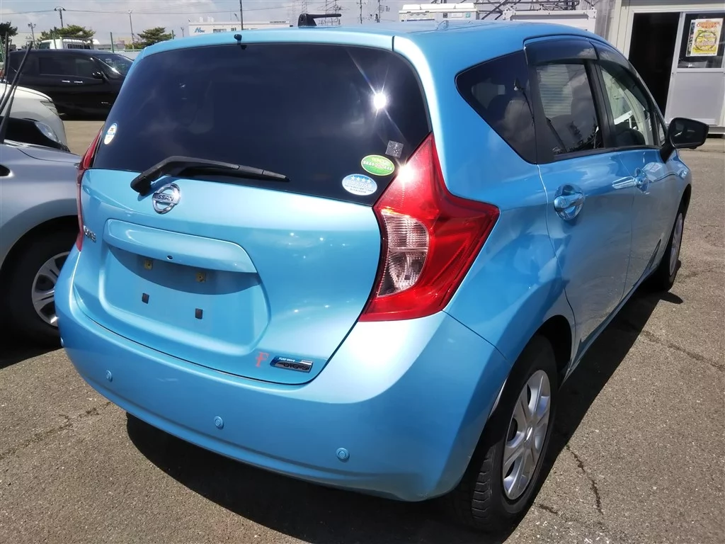 Nissan Note  с аукциона в Японии