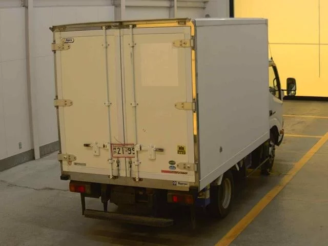 Hino Dutro  с аукциона в Японии