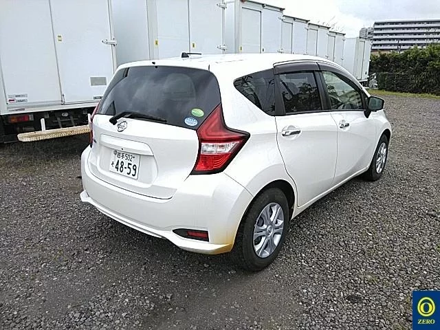 Nissan Note  с аукциона в Японии