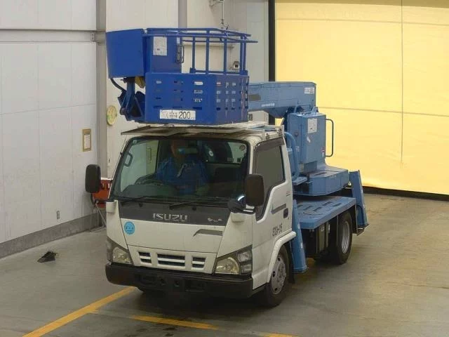 Isuzu Elf  с аукциона в Японии