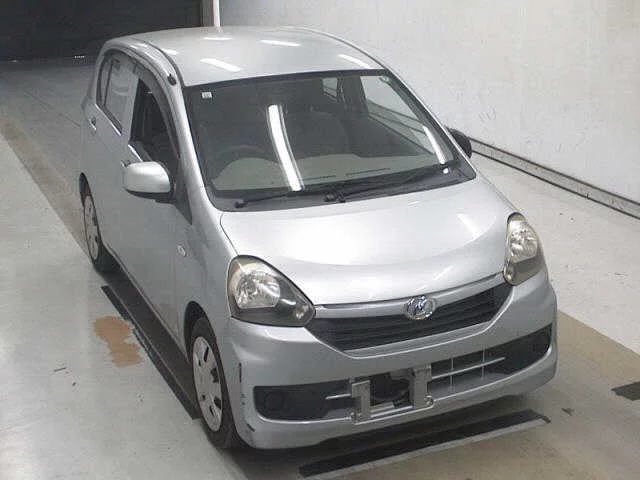 Daihatsu Mira e:S  с аукциона в Японии