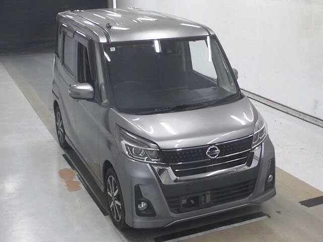 Nissan Dayz Roox  с аукциона в Японии