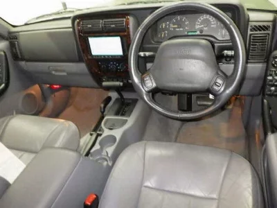 Jeep CHEROKEE