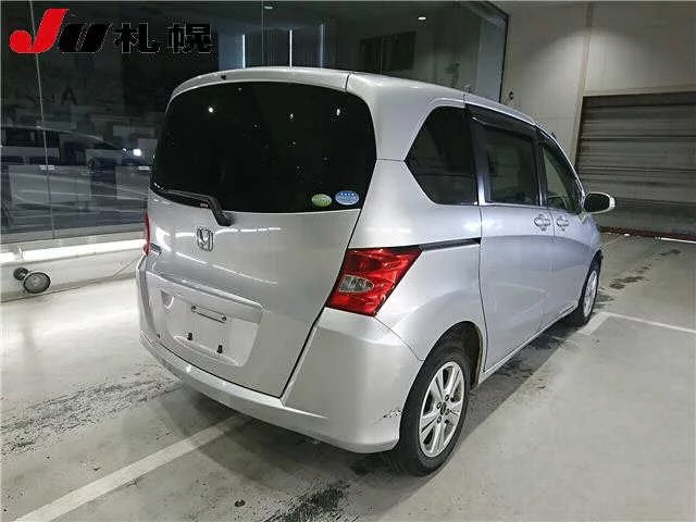 Honda Freed  с аукциона в Японии