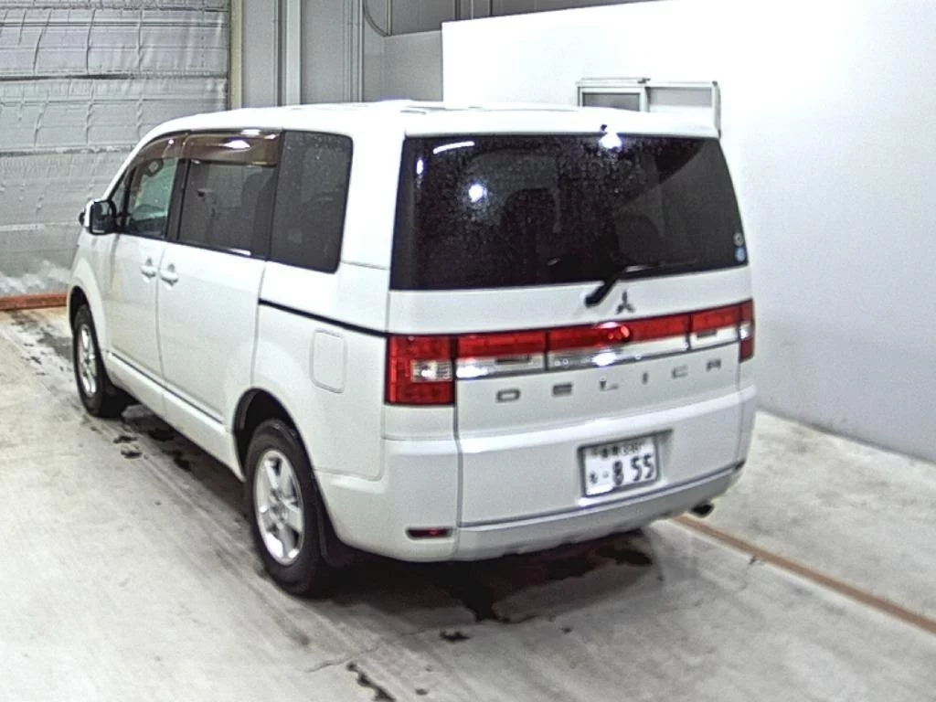 Mitsubishi Delica D:5  с аукциона в Японии