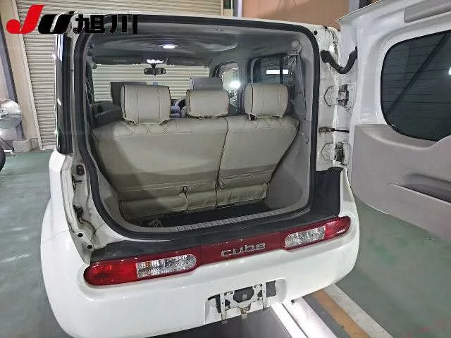 Nissan Cube  с аукциона в Японии