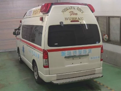 Toyota HiAce Van