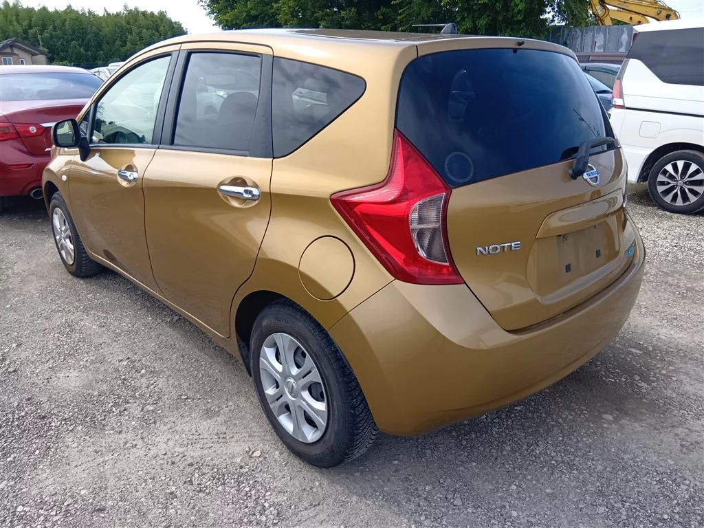 Nissan Note  с аукциона в Японии