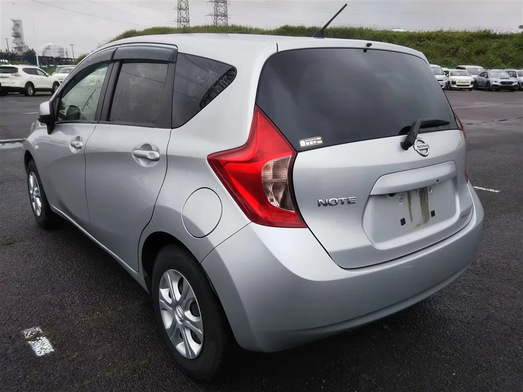 Nissan Note  с аукциона в Японии