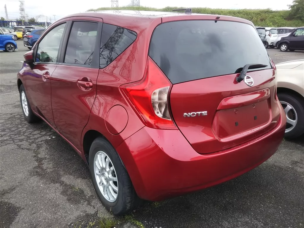 Nissan Note  с аукциона в Японии