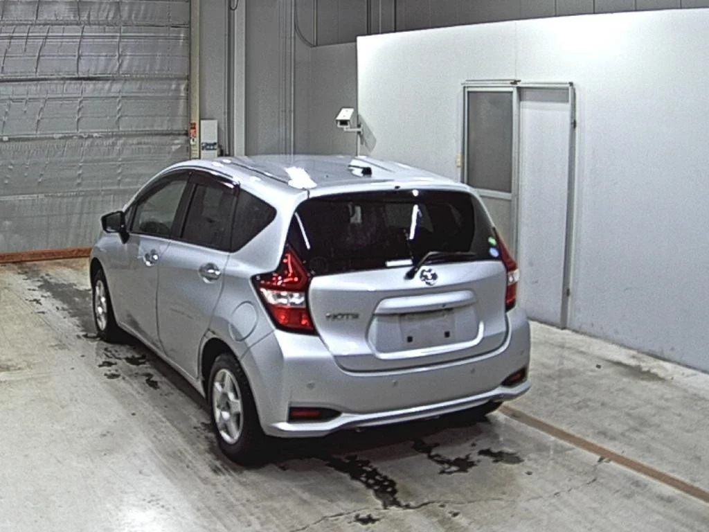 Nissan Note  с аукциона в Японии