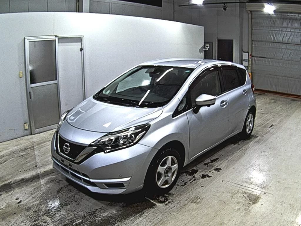 Nissan Note  с аукциона в Японии