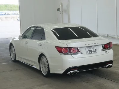 Toyota CROWN HYBRID
