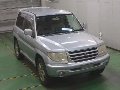 Mitsubishi Pajero iO