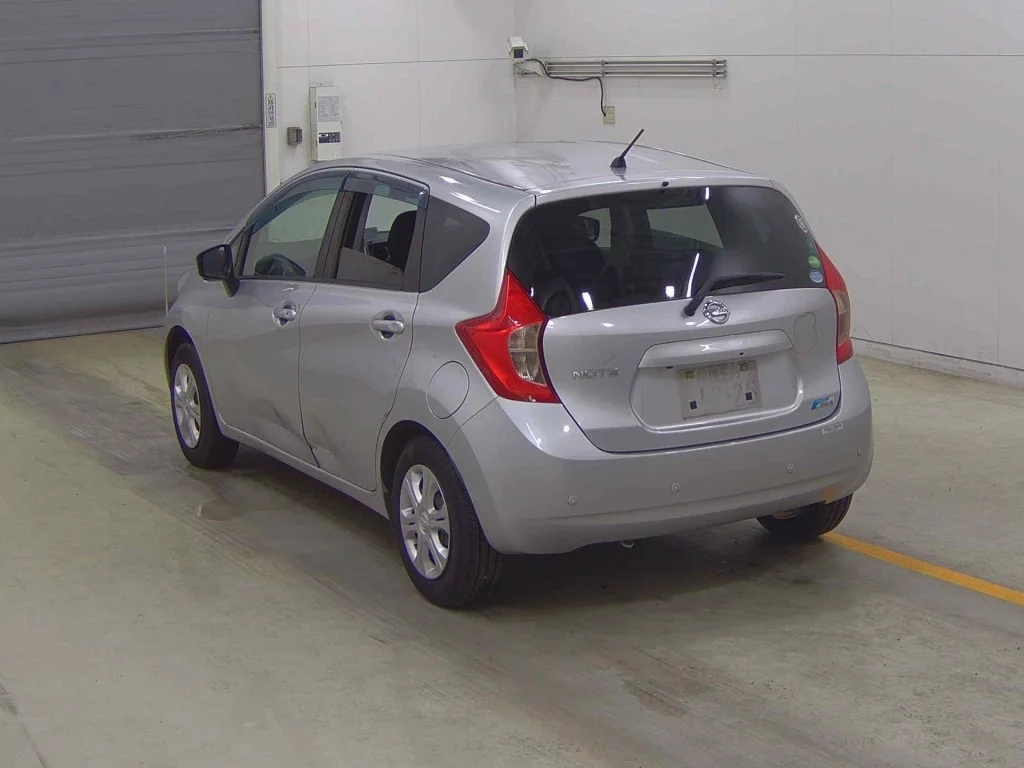 Nissan Note  с аукциона в Японии
