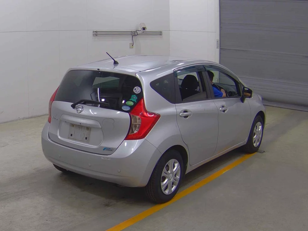 Nissan Note  с аукциона в Японии