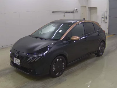 Nissan Aura