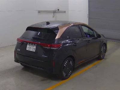 Nissan Aura