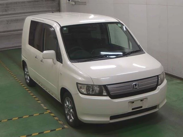Honda Mobilio Spike  с аукциона в Японии