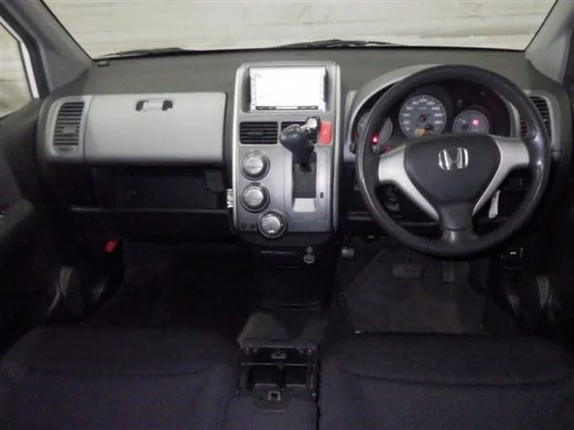 Honda Mobilio Spike  с аукциона в Японии