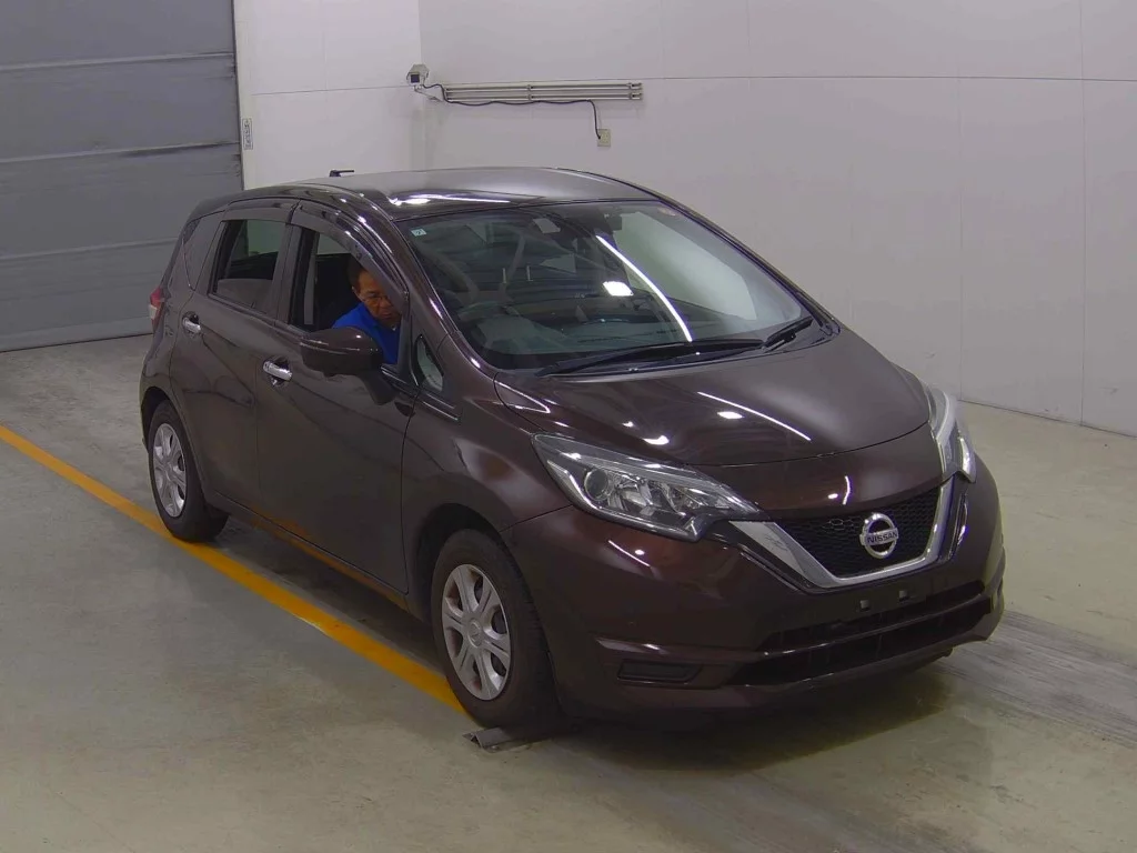 Nissan Note  с аукциона в Японии