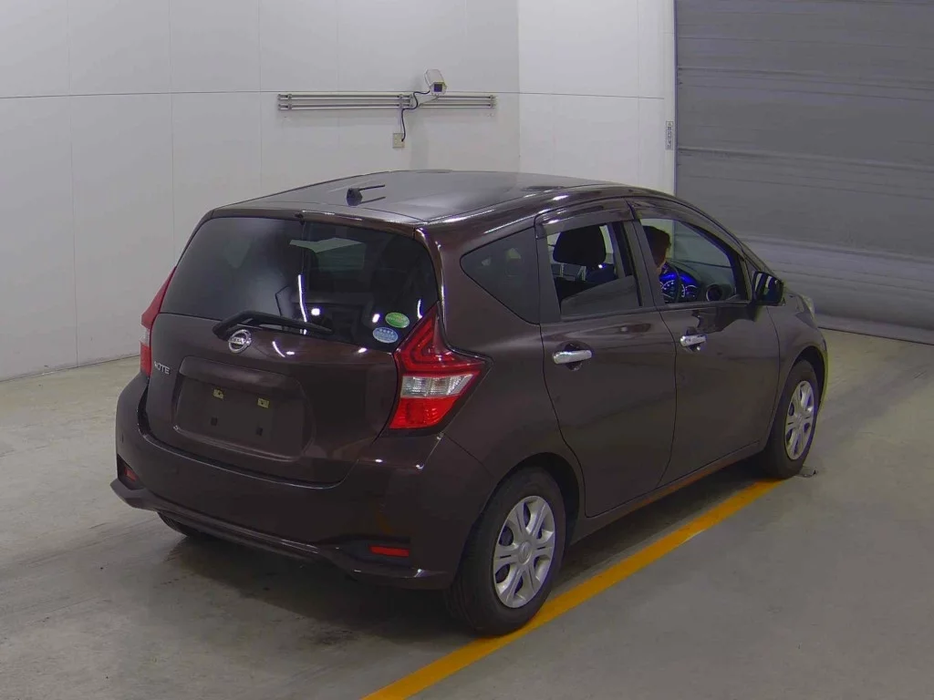 Nissan Note  с аукциона в Японии