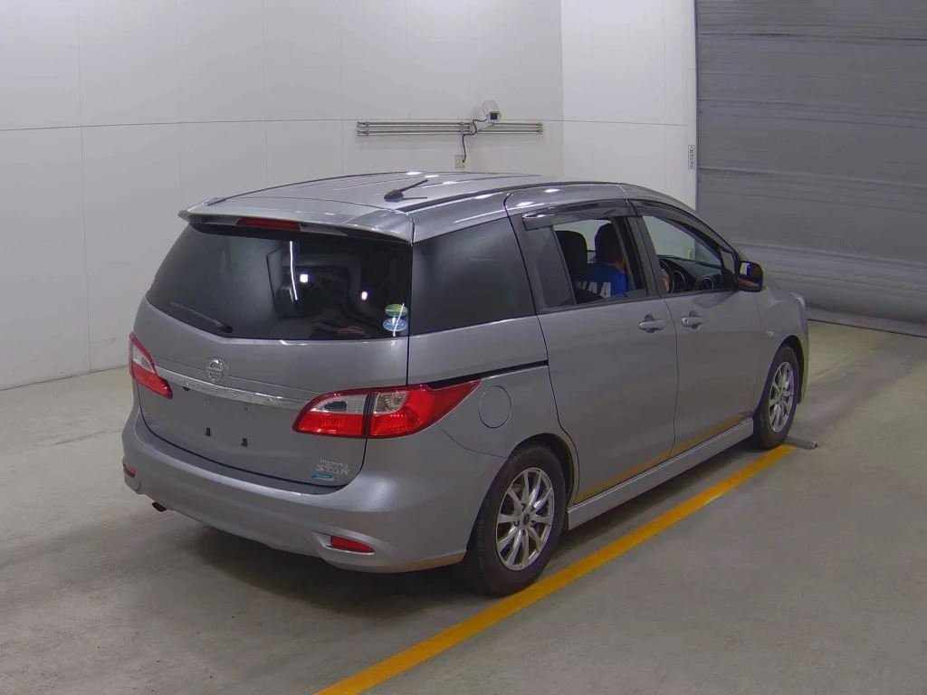 Nissan Lafesta  с аукциона в Японии