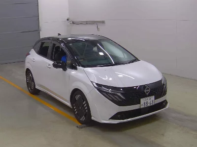 Nissan Aura