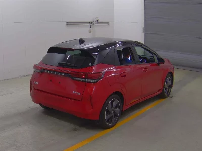 Nissan Aura