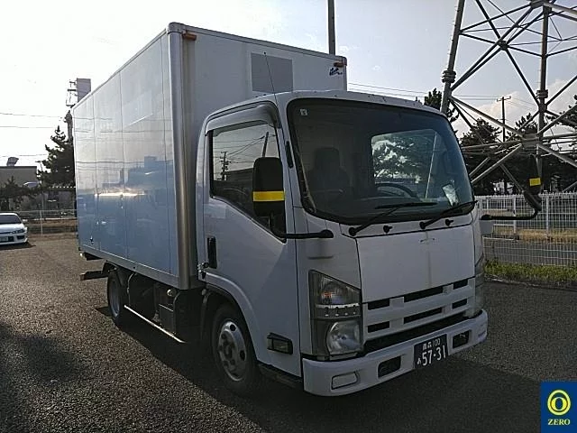 Isuzu Elf  с аукциона в Японии