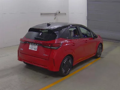 Nissan Aura