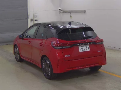 Nissan Aura