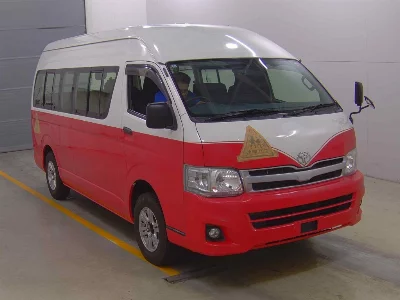 Toyota HiAce Commuter