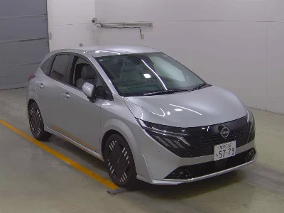 Nissan Aura