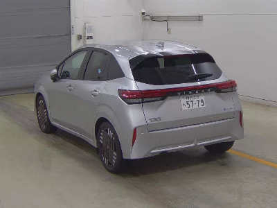 Nissan Aura
